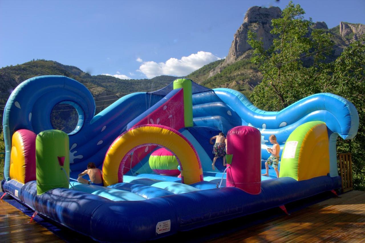 Hotel Camping Les Princes D'Orange Orpierre Exteriér fotografie