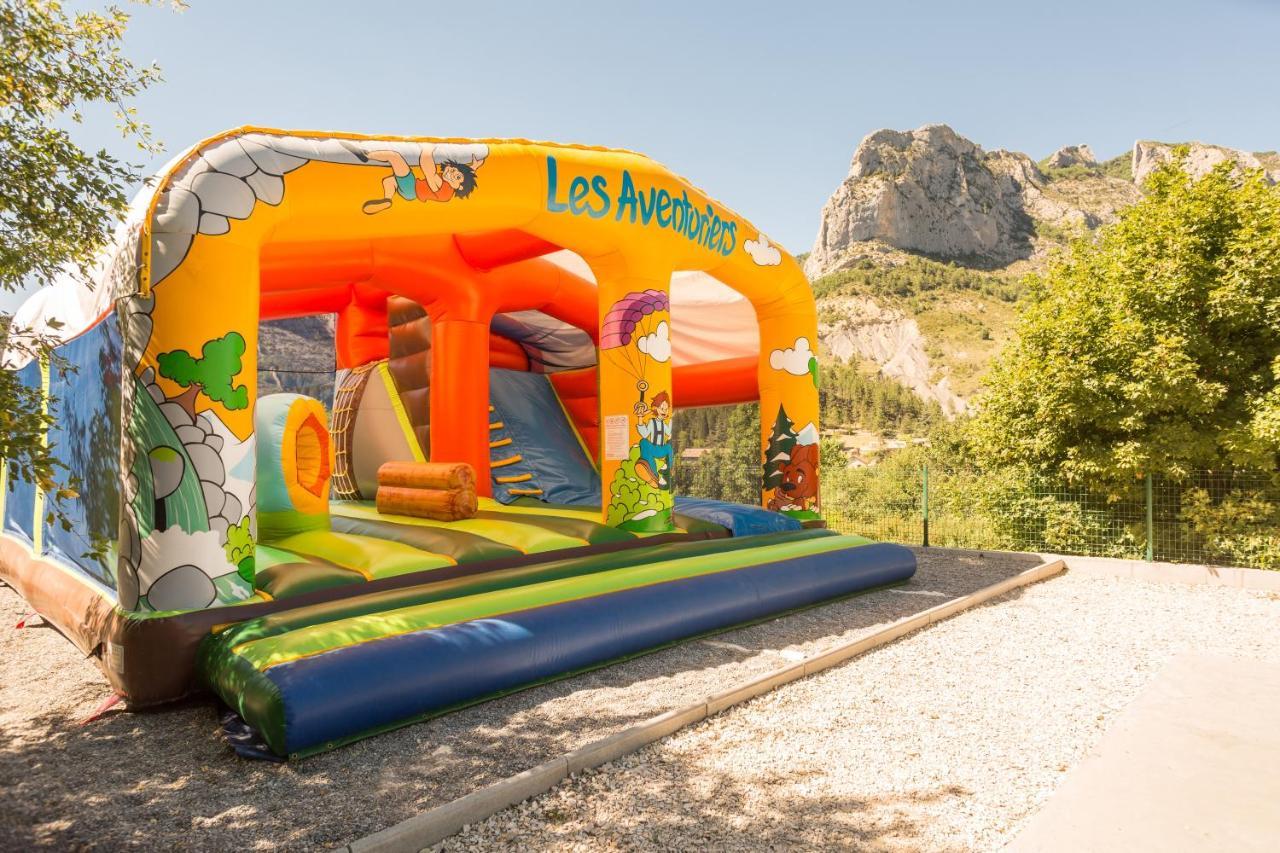 Hotel Camping Les Princes D'Orange Orpierre Exteriér fotografie