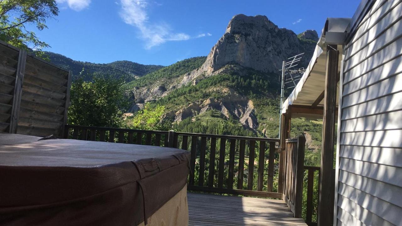 Hotel Camping Les Princes D'Orange Orpierre Exteriér fotografie